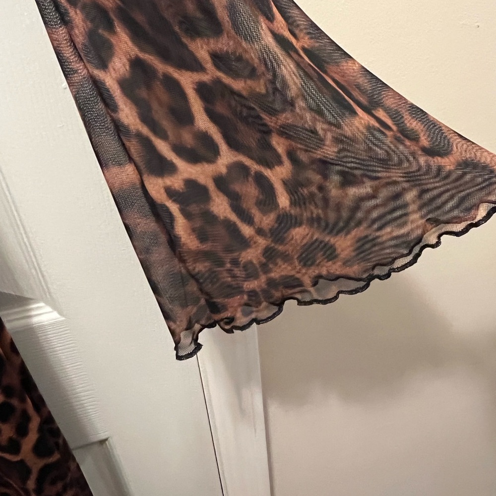 Leopard Print Form Fitting Scoop Back Maxi Dress size 12 - Picture 10 of 11